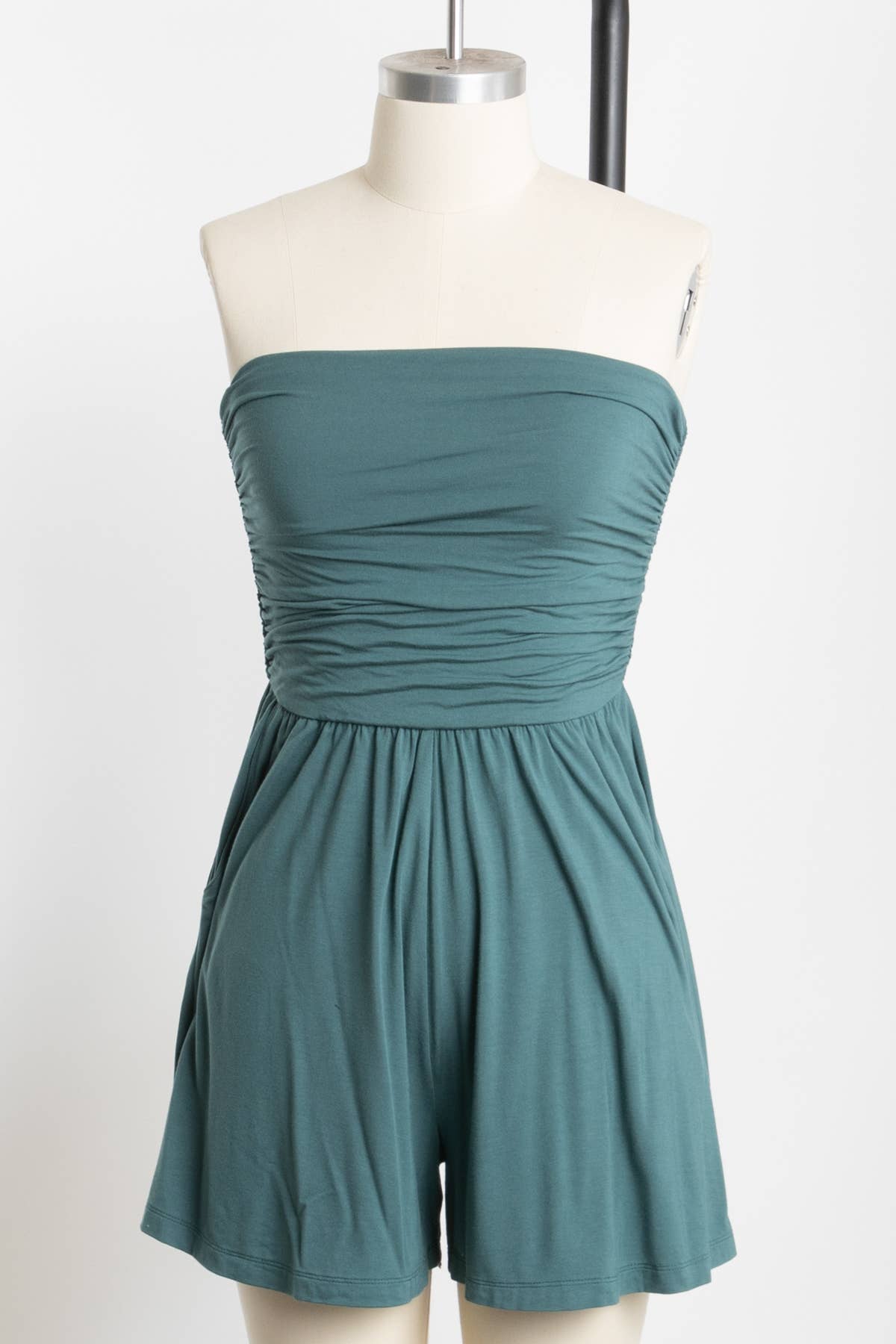 Strapless SHIRRING FLOWY ROMPER