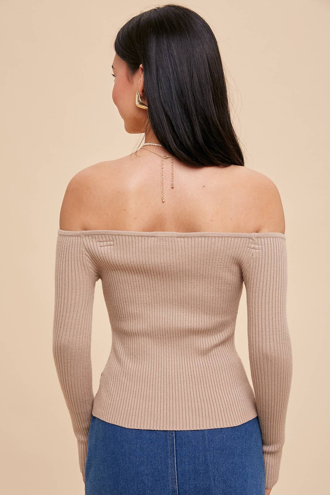 VISCOSE RIBBED OFF SHOULDER KNITTED TOP