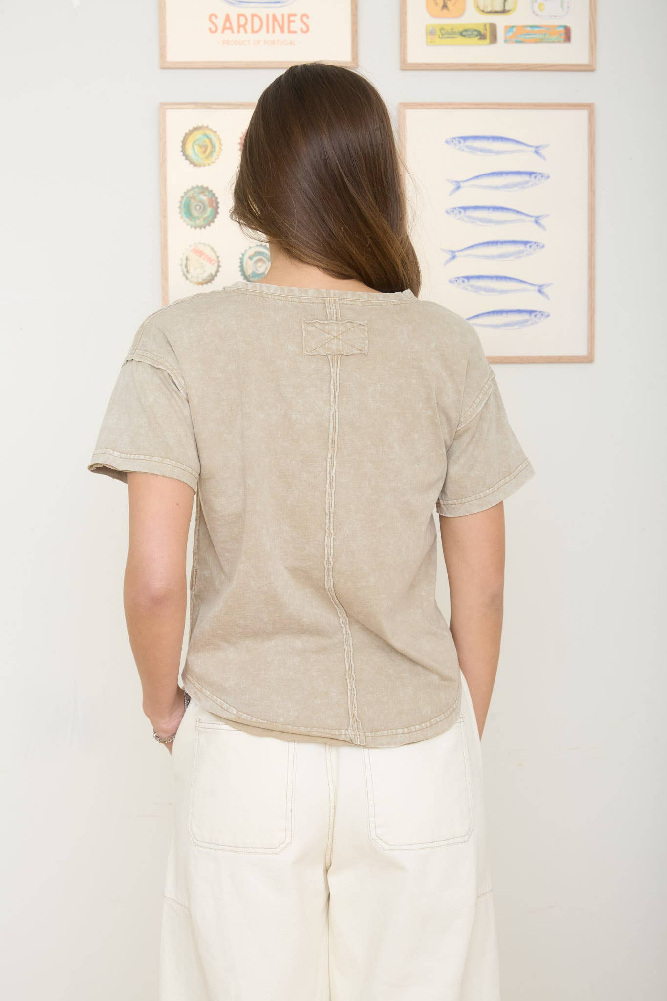 WASHED SCOOP NECK RAW EDGE SHORT SLEEVE KNIT TOP