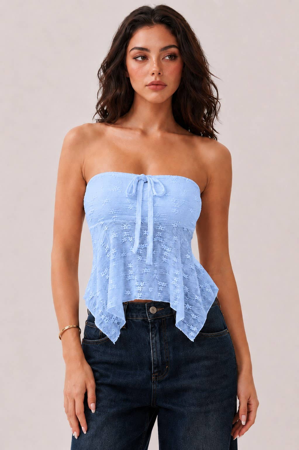 STRAPLESS TUBE FLY-AWAY LACE TOP