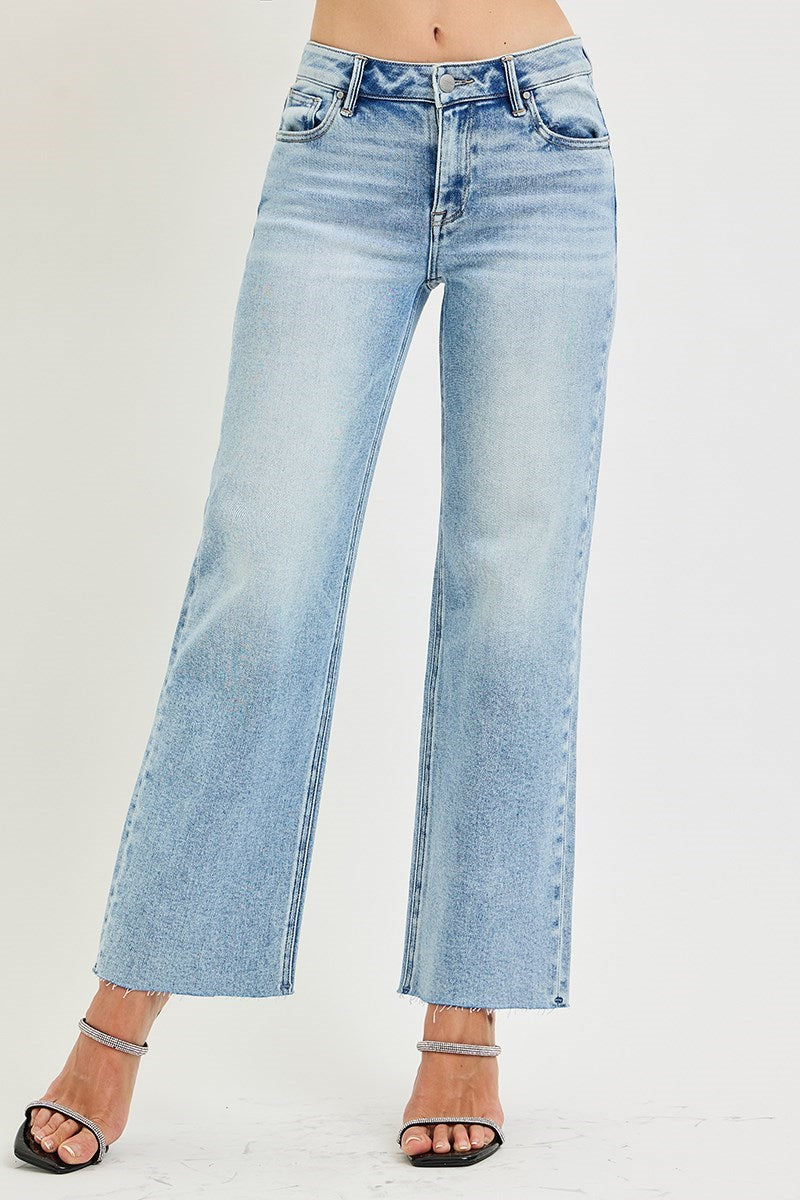 MID RISE CROP STRAIGHT CLEAN CUT HEM JEANS