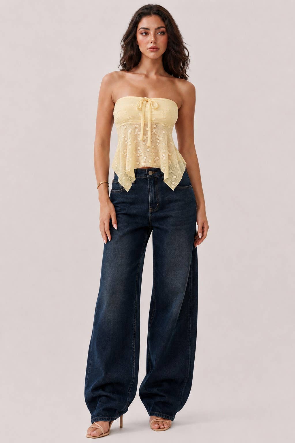 STRAPLESS TUBE FLY-AWAY LACE TOP